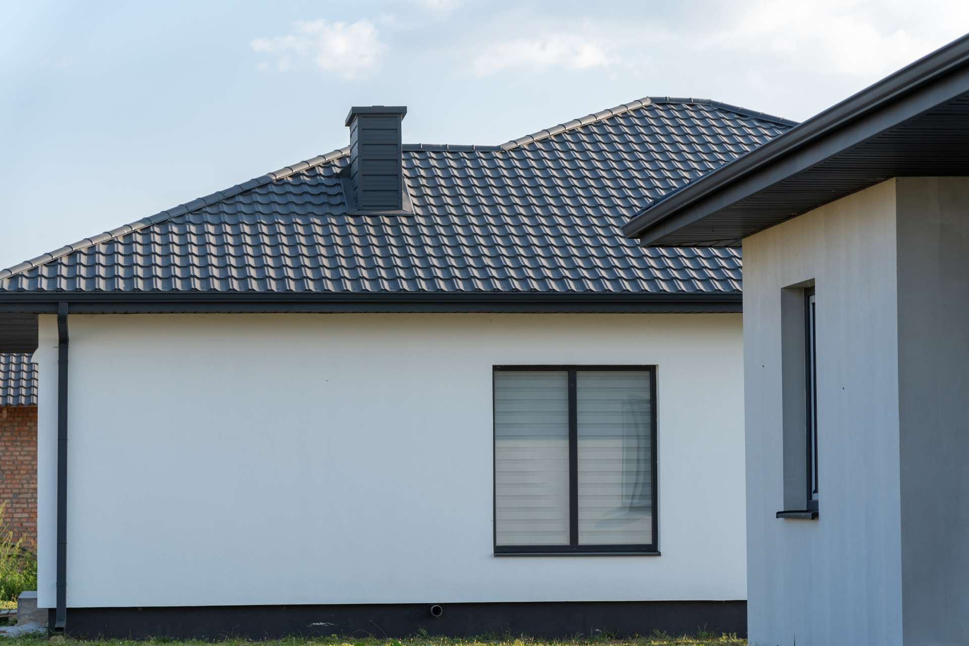 How much does it cost to paint a roof in South Africa?